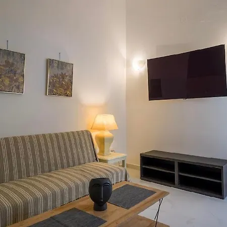 Andrianas House Apartamento