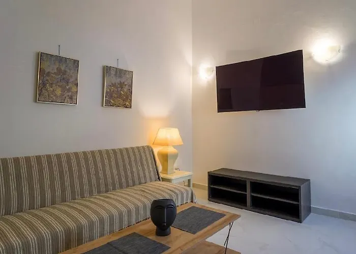 Andrianas House Апартаменты